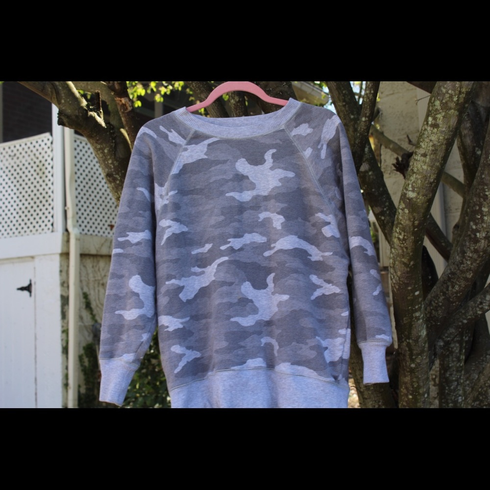 Camo grey sweatshirt